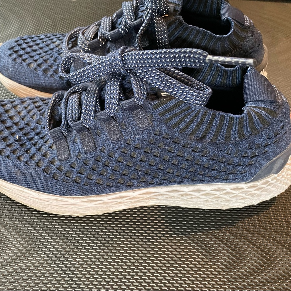 Nobull ripstop runner women’s 8.5, men’s 7 no insoles